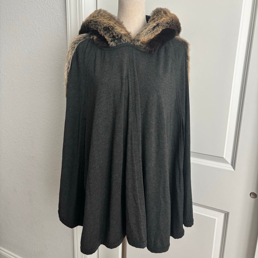 Liberty Garden Faux Fur Trim Hooded Cape Poncho Wrap Gray Fleece Sweater Sz S‎
